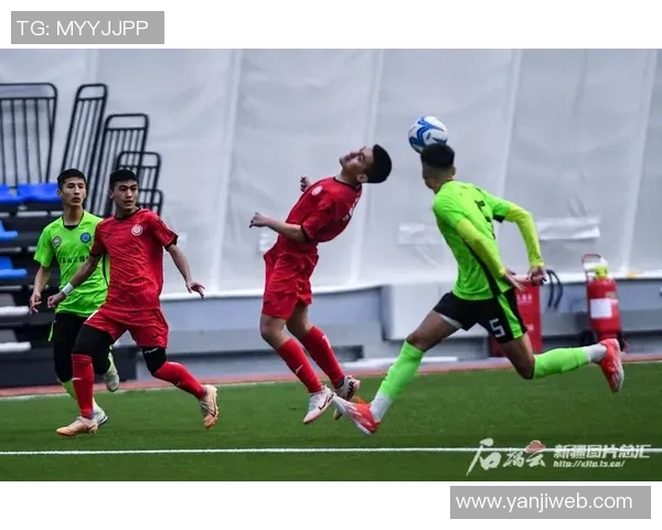 那些谦逊无华的足球明星们在绿茵场上展现真实自我 那些谦逊无华的足球明星们在绿茵场上展现真实自我